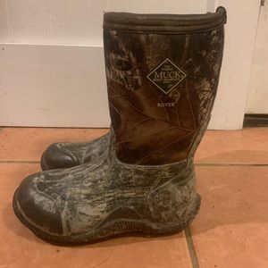 Waterproof excellent condition Muck boots In green camo pattern